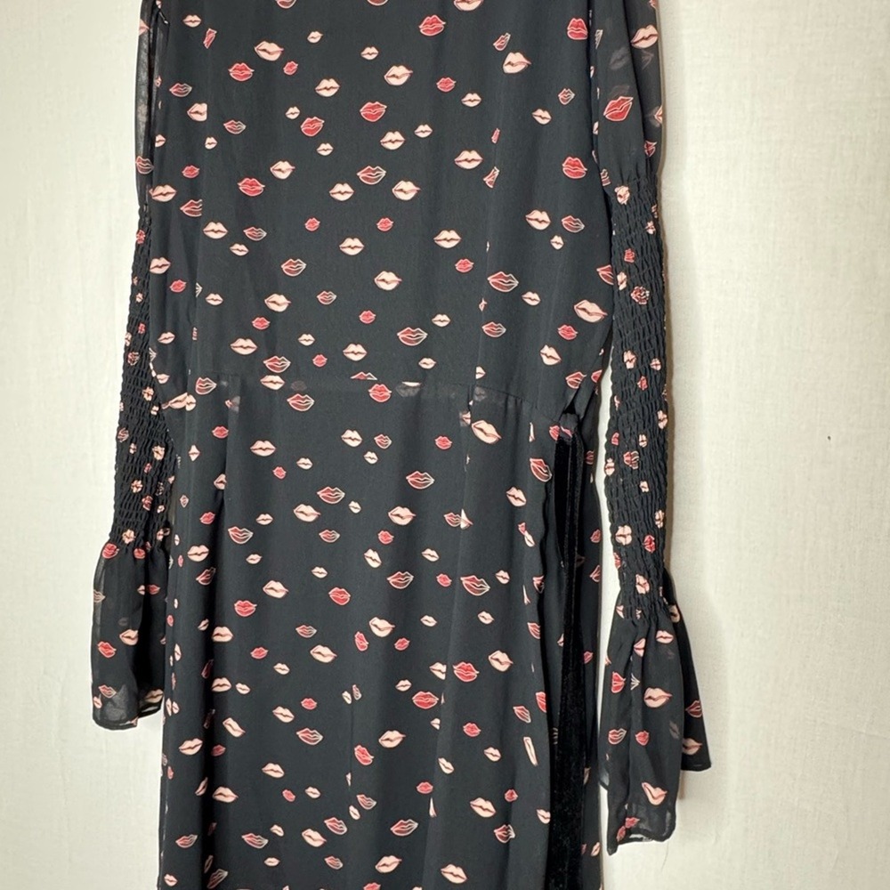 Hutch Womens Red Lips Kiss‎ Wrap Midi Dress Sz XL Novelty Velvet Smocked Sheer - Picture 11 of 12